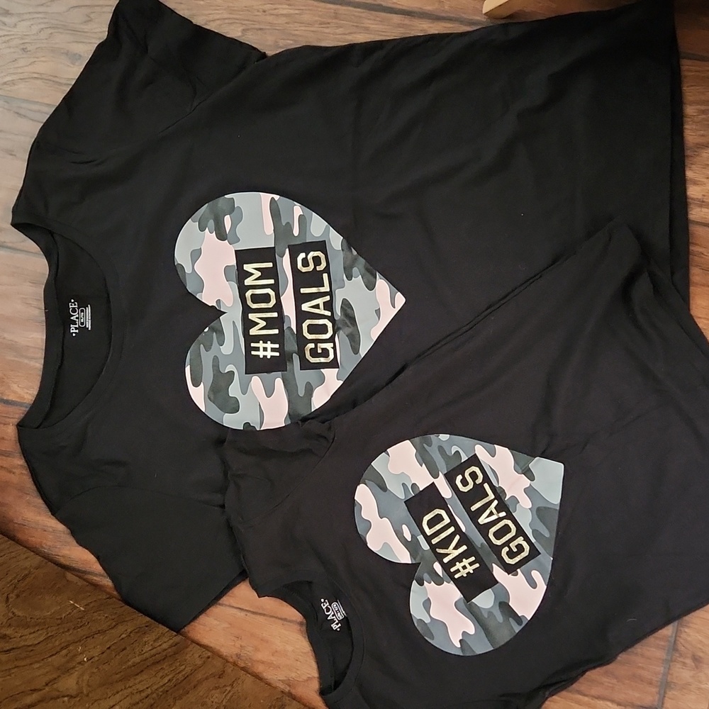 Mom & daughter matching tees